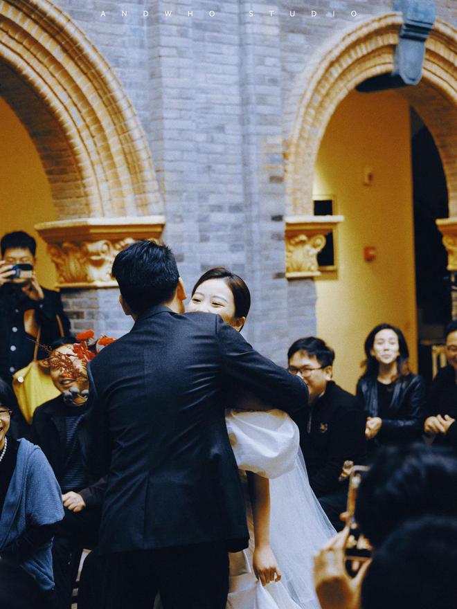 KOK体育手机APP下载创客与你说 漫步在婚礼中：对焦“中年”转型的镜头艺术家(图14)
